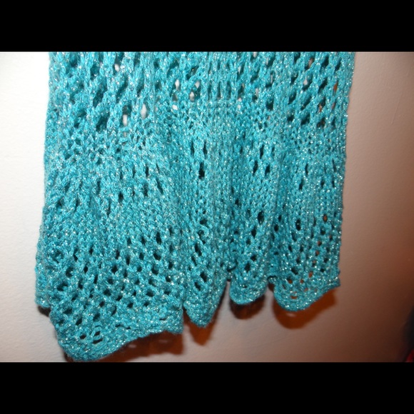 SOLD Blue and silver knitted top - Picture 4 of 8